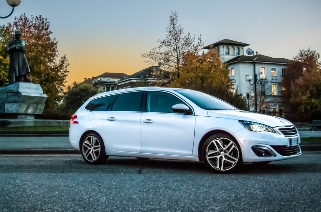 PEUGEOT 308 SW 1.6 HDI BUSINESS